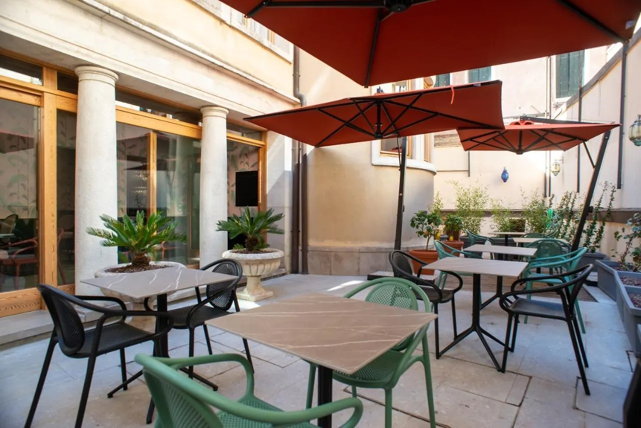 Palazzina Fortuny Venice 3*,  Italy